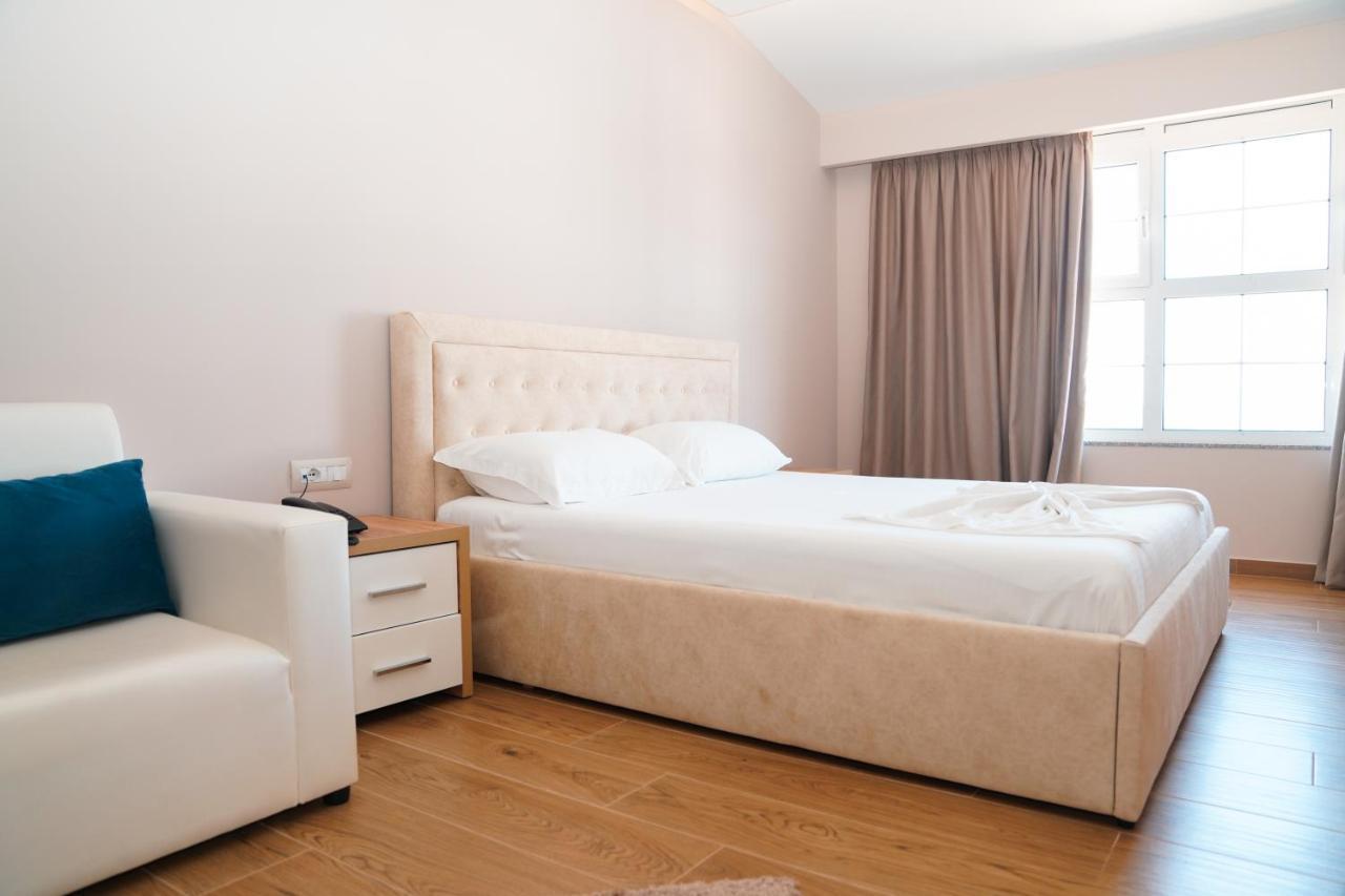 Ionian Hotel Ksamil Esterno foto