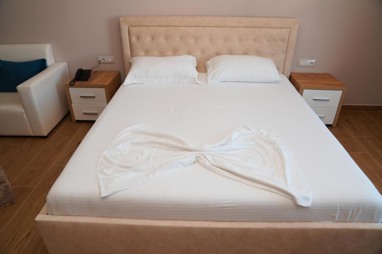 Ionian Hotel Ksamil Esterno foto