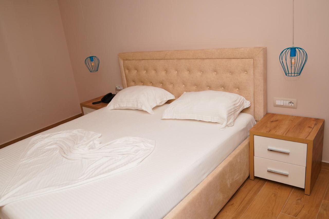 Ionian Hotel Ksamil Esterno foto