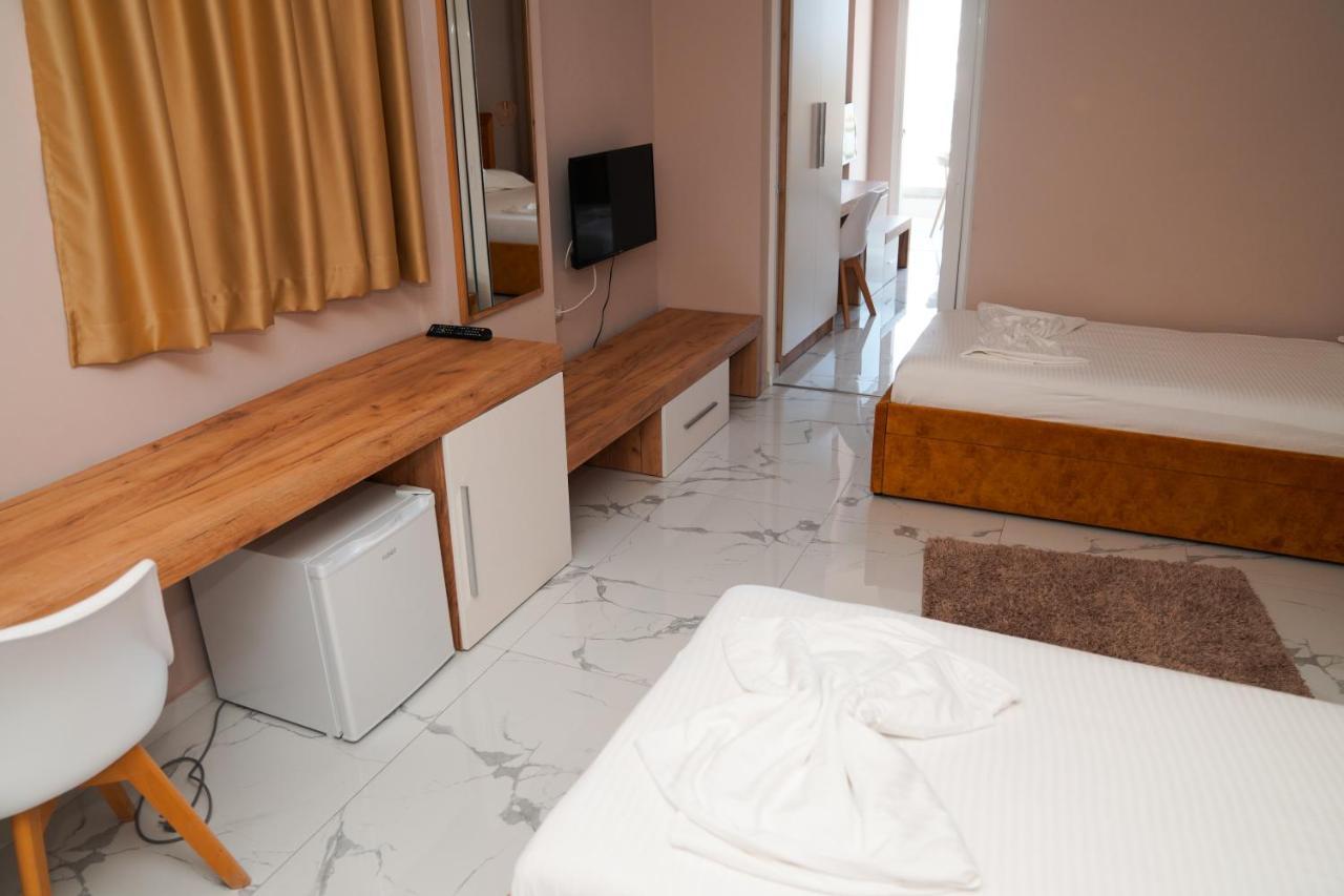 Ionian Hotel Ksamil Esterno foto