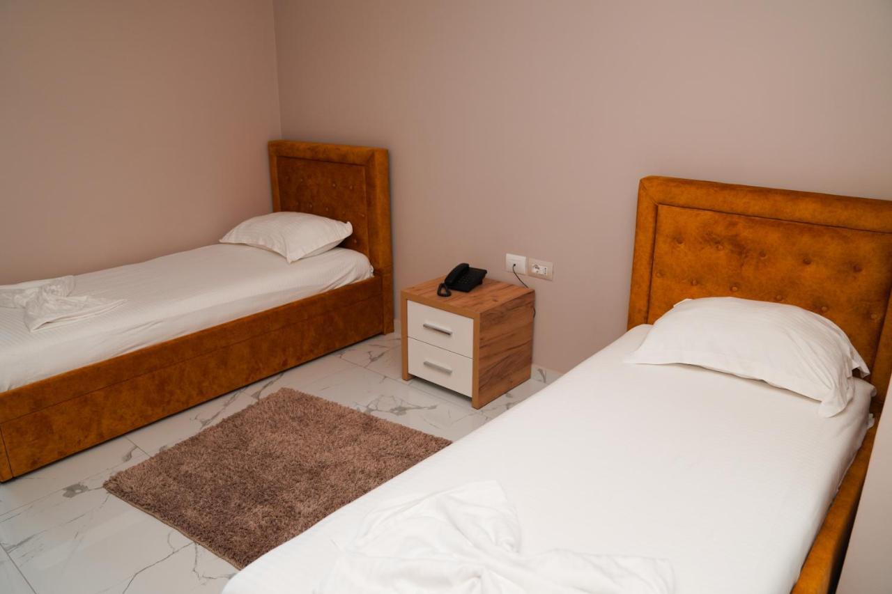 Ionian Hotel Ksamil Esterno foto