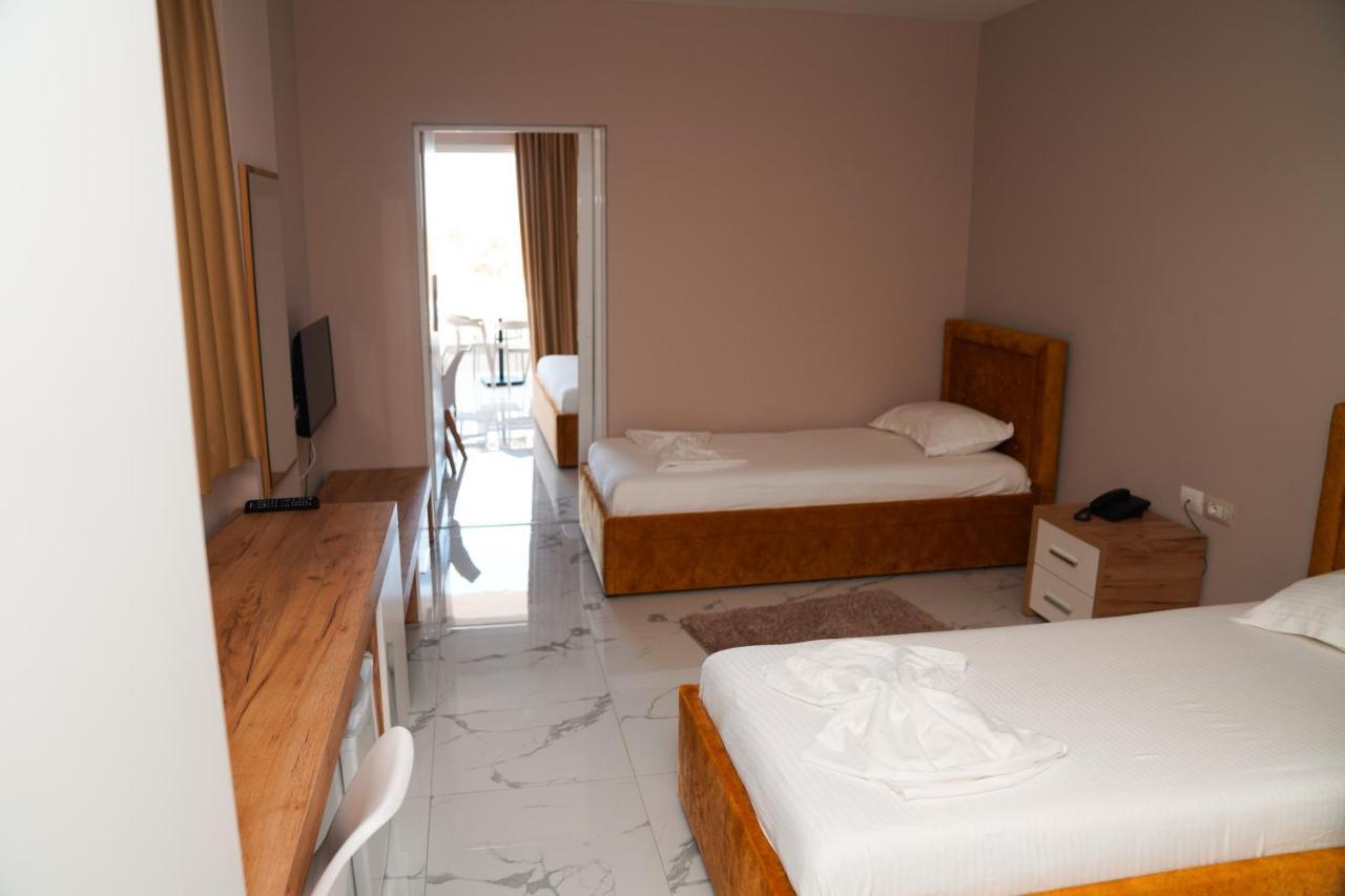 Ionian Hotel Ksamil Esterno foto