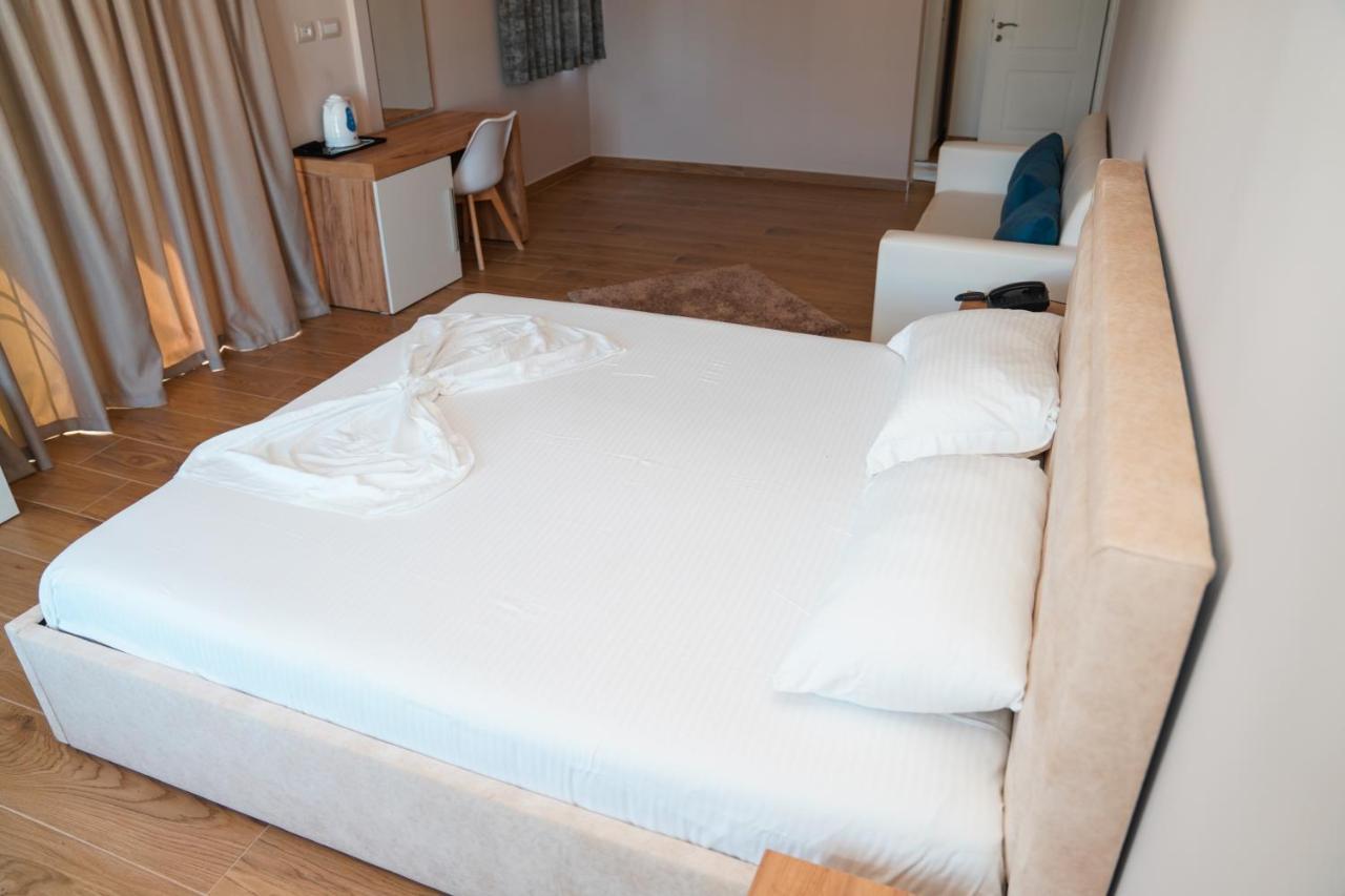 Ionian Hotel Ksamil Esterno foto