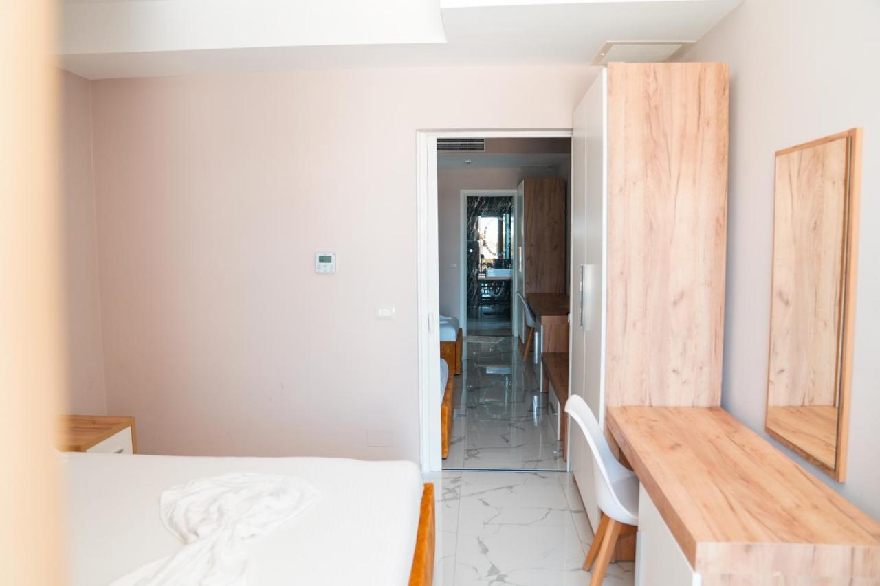 Ionian Hotel Ksamil Esterno foto