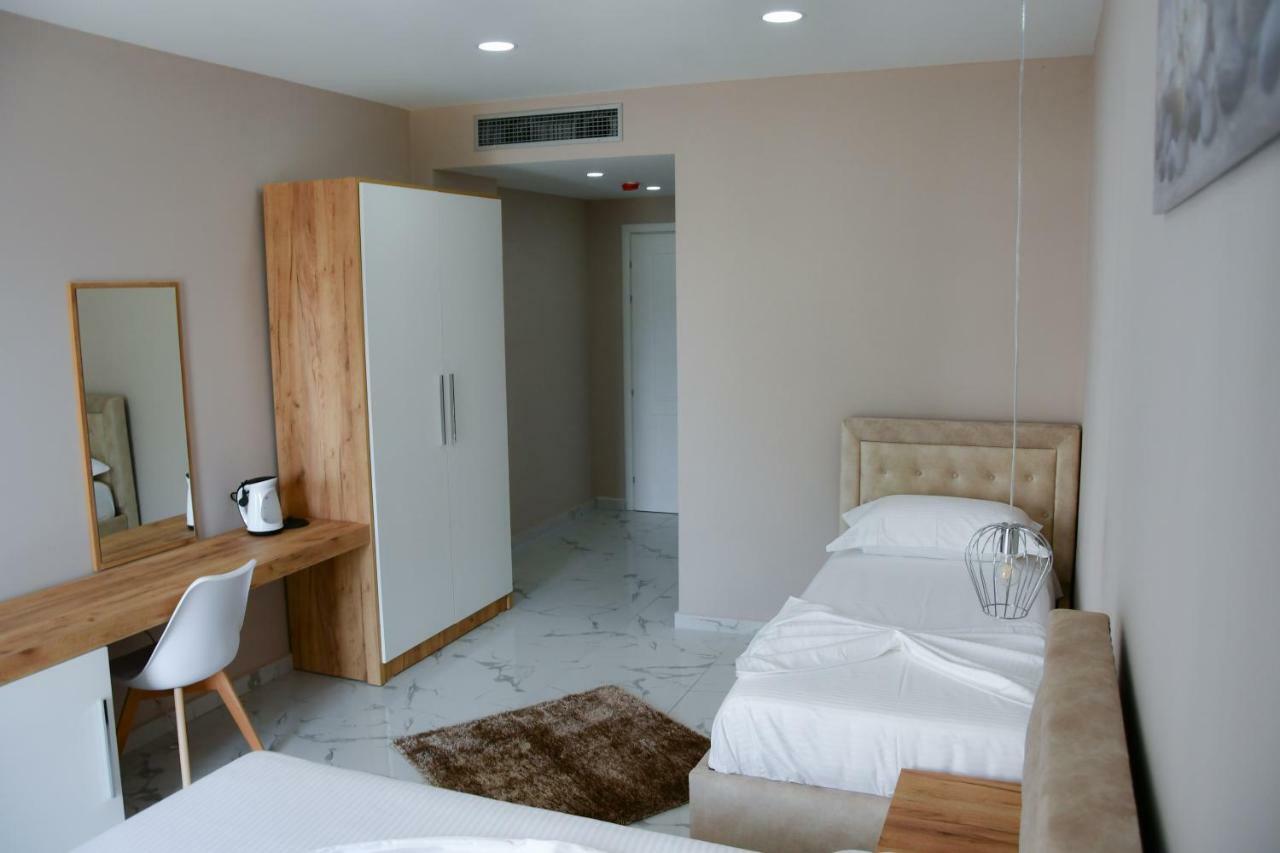 Ionian Hotel Ksamil Esterno foto