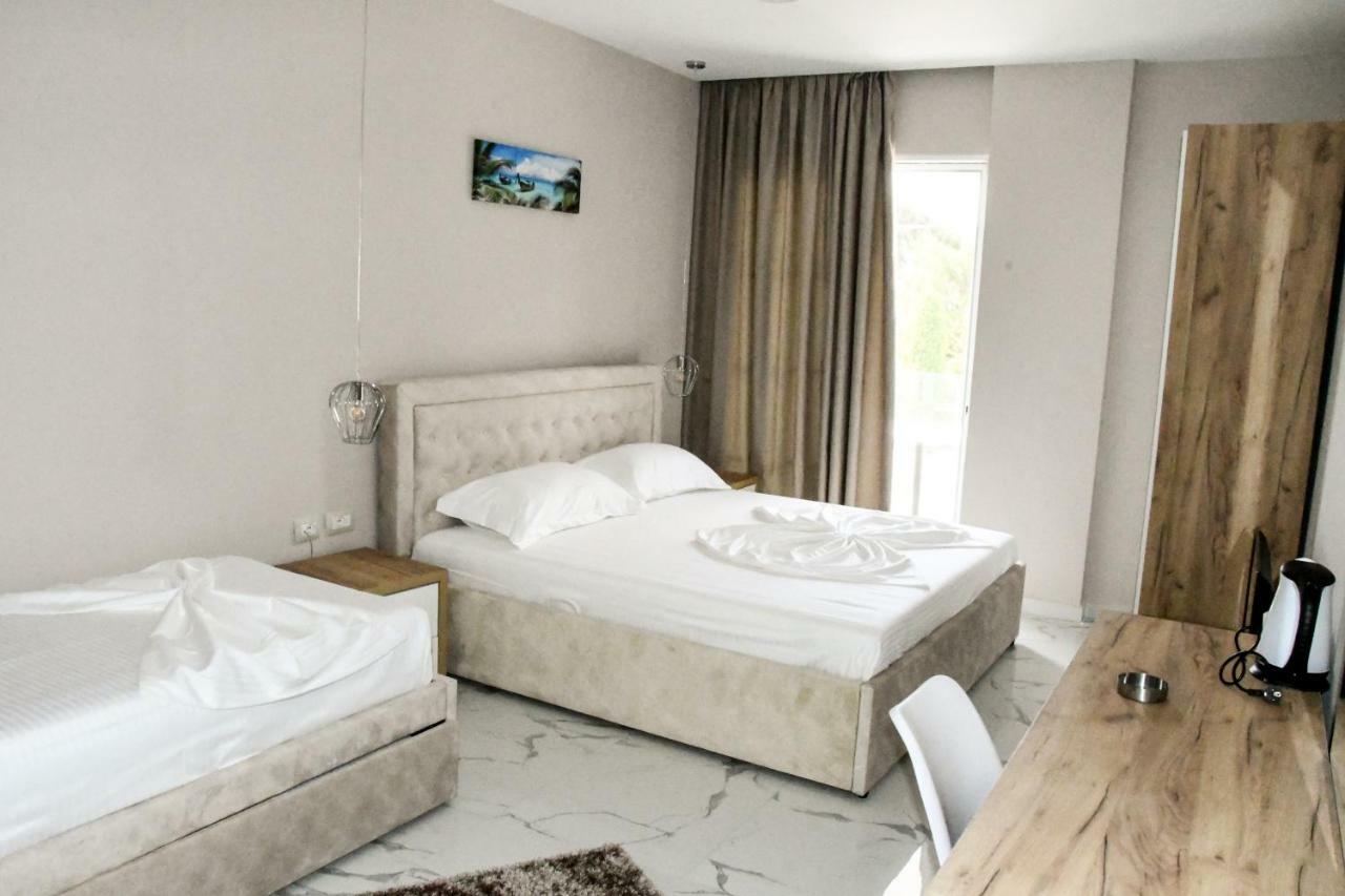 Ionian Hotel Ksamil Esterno foto