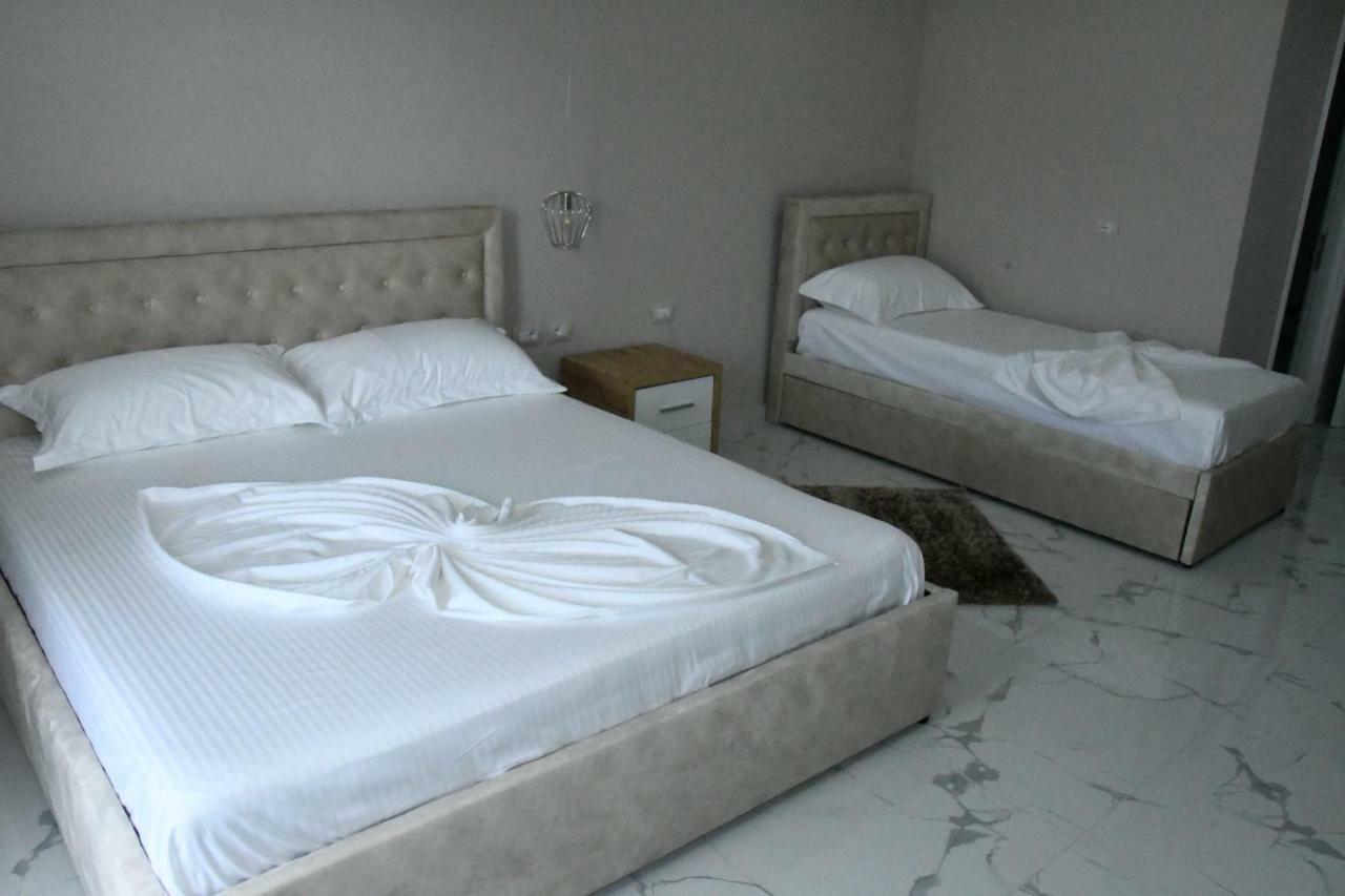 Ionian Hotel Ksamil Esterno foto