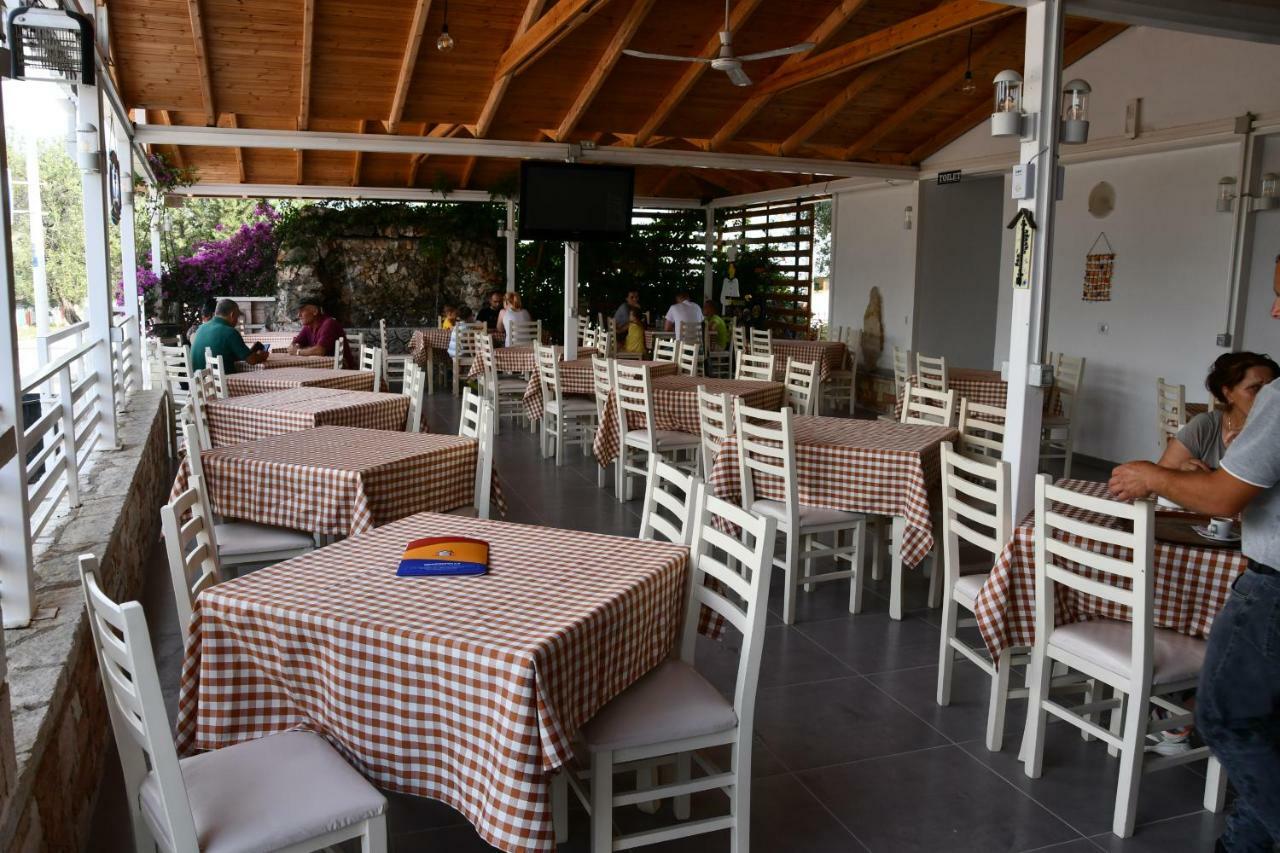 Ionian Hotel Ksamil Esterno foto